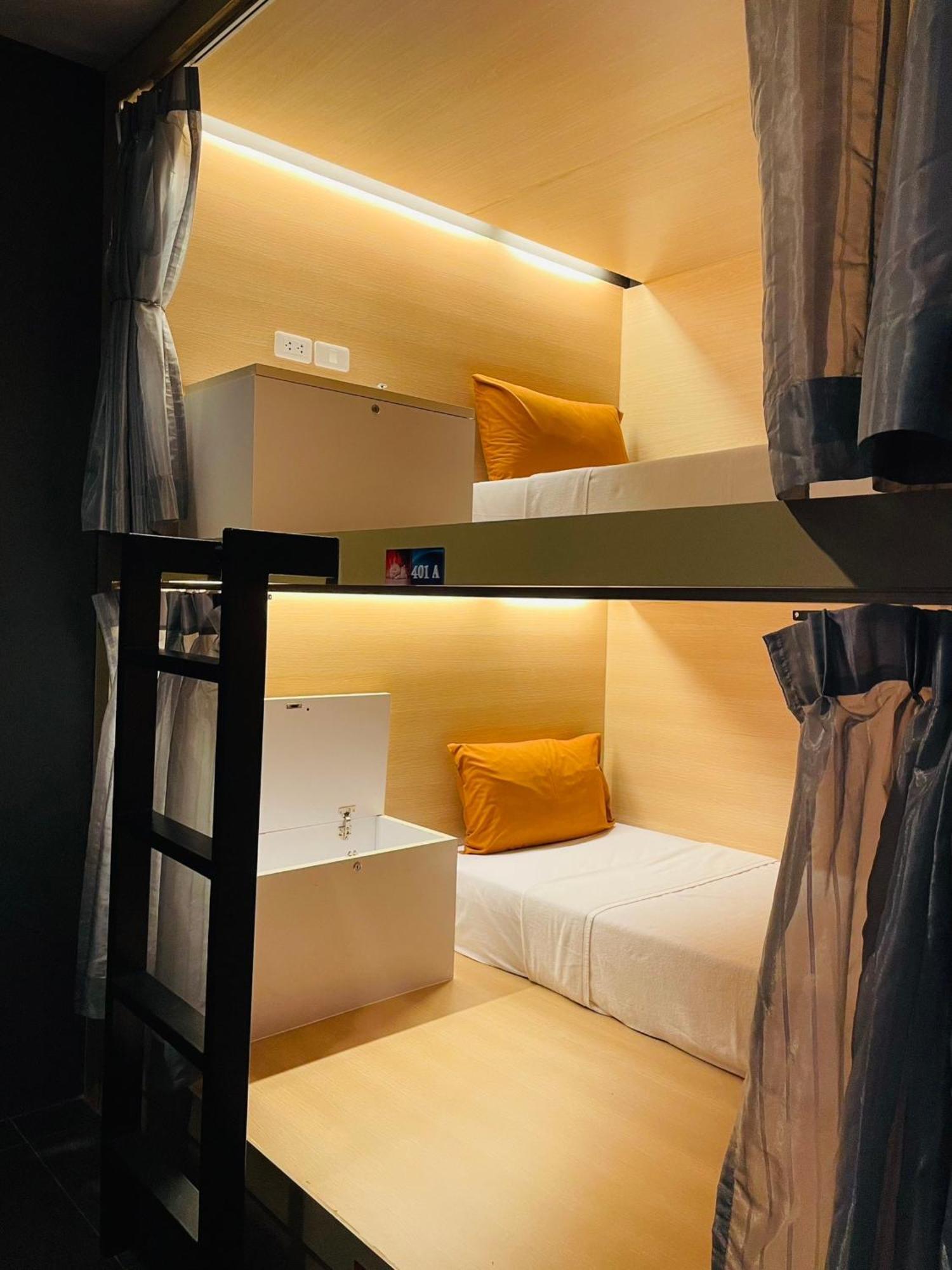 Rabbitel Phuket Hostel Exterior photo