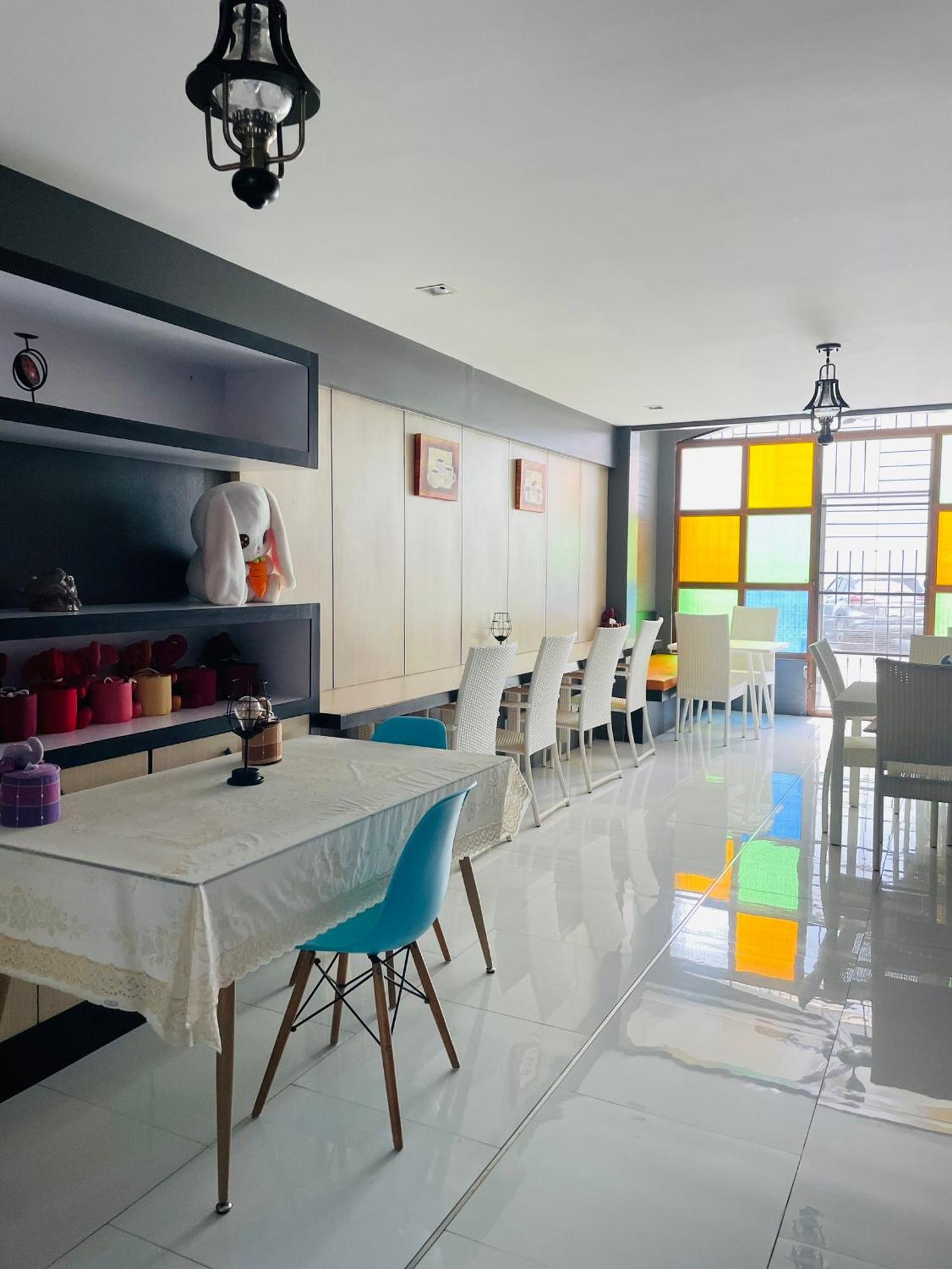 Rabbitel Phuket Hostel Exterior photo